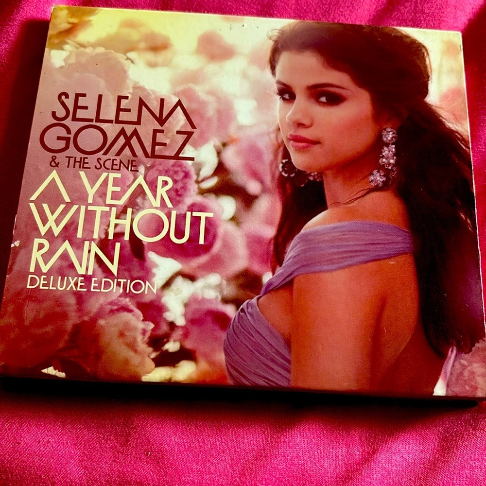 Selena Gomez deluxe albums